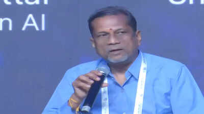 Zoho's Sridhar Vembu urges Indians in US to come back