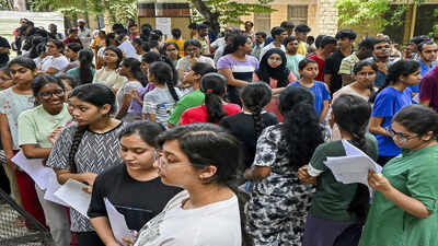 NEET 2026 sees modest rise in applicants, big jump in MBBS seats likely