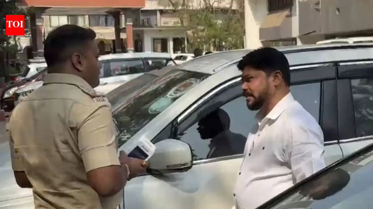 RTO fines Congress leader’s car for illegal MLA sticker, beacon in Kalyan