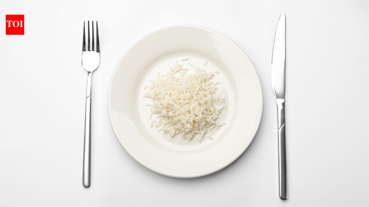 सफेद खाद्य पदार्थ हमेशा खराब नहीं होते: चावल, दूध और लहसुन वास्तव में आपके शरीर के लिए क्या करते हैं