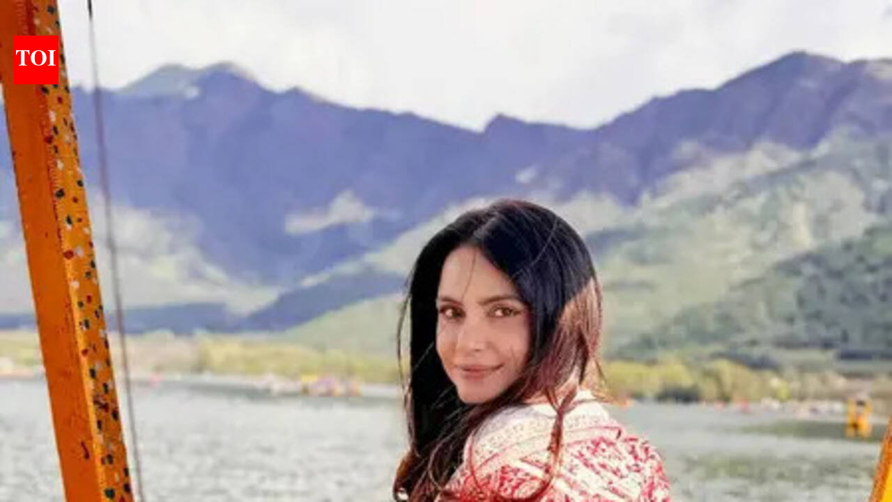 Neetu Chandra opens up on Bollywood struggles; says non-filmy background gave her strength