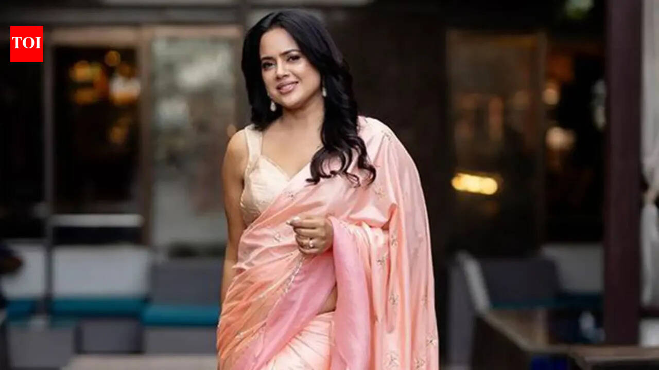 Sameera Reddy applauds Ranveer Singh's ‘Dhurandhar’, says her 'personal opinion' is not for public discussion