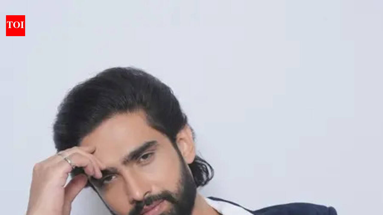 Amaal Mallik calls Pritam his ‘Hero’; pens heartfelt tribute to the music maestro