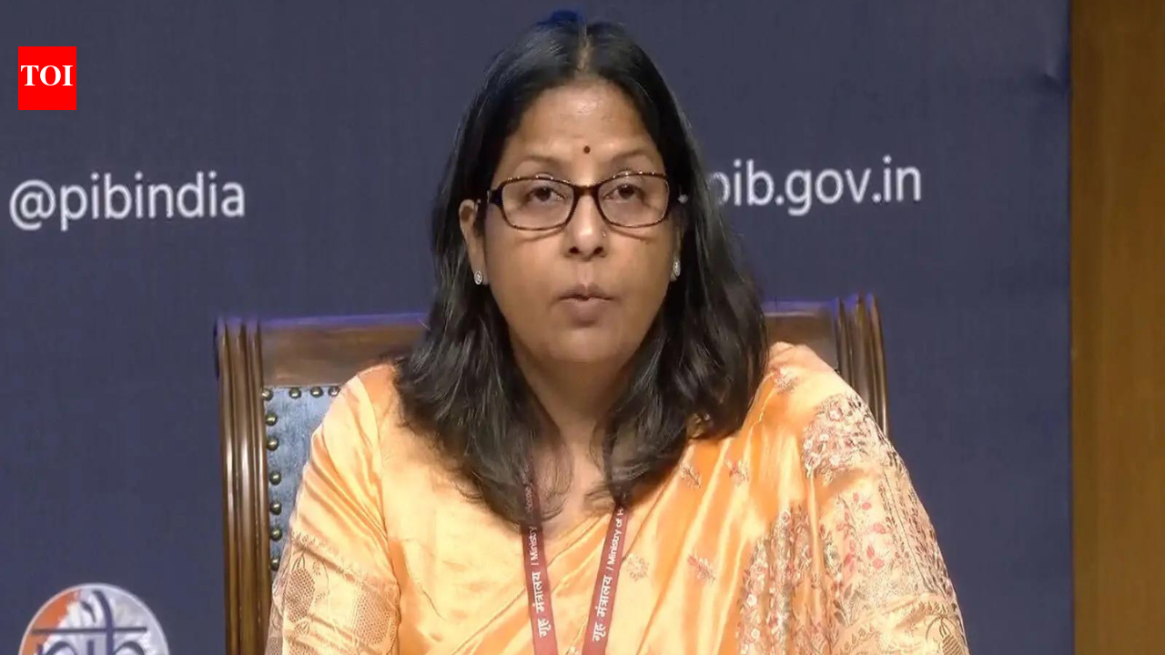 Govt ensured 100% supply of LPG, PNG & CNG; urges people to avoid panic buying