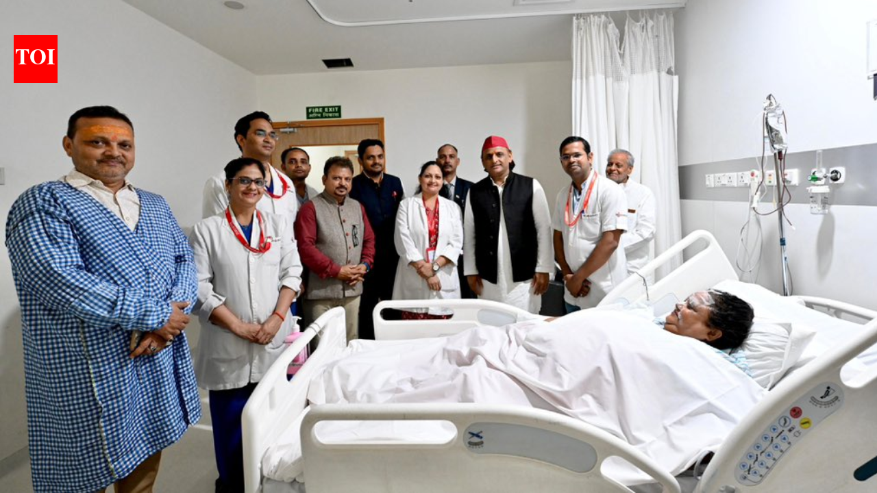 'Politics has its place': Akhilesh visits BJP MLA who was injured while burning his effigy
