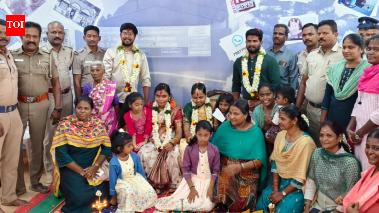 Podanur police station hosts baby shower for two pregnant cops