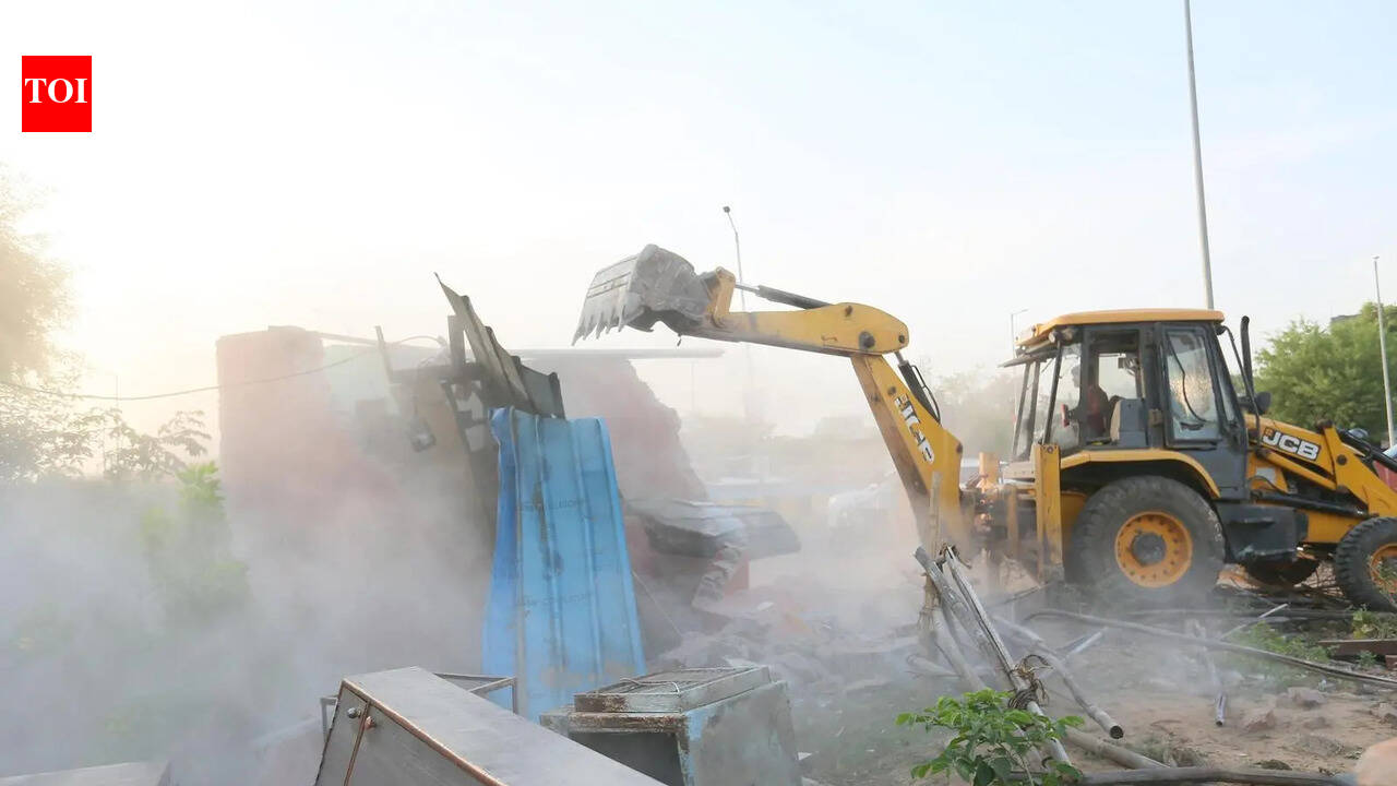 JMC carries out eviction drive at congested locations