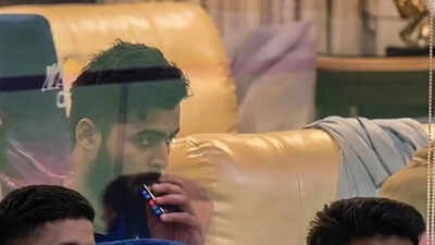 Shocking! Riyan Parag captured vaping inside dressing room during PBKS vs  RR | Cricket News - The Times of India