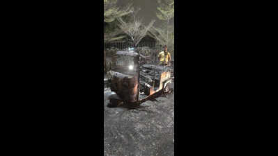 Auto goes up in flames on NH-8, driver dies