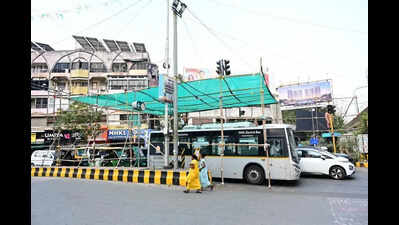 Poorly planned shade nets worsen traffic and miss purpose across nagpur junctions