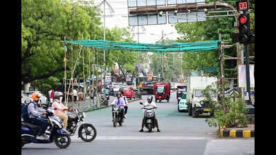 Poorly planned shade nets worsen traffic and miss purpose across nagpur junctions