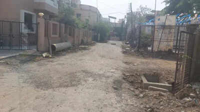 Manholes Up, Drains Down: Mahatma Phule Nagar Residents Fear Monsoon Deluge