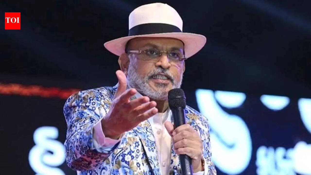 Annu Kapoor recalls actor ‘losing control’ during intimate scene; actress locked herself in room for two days: 'Some take advantage'