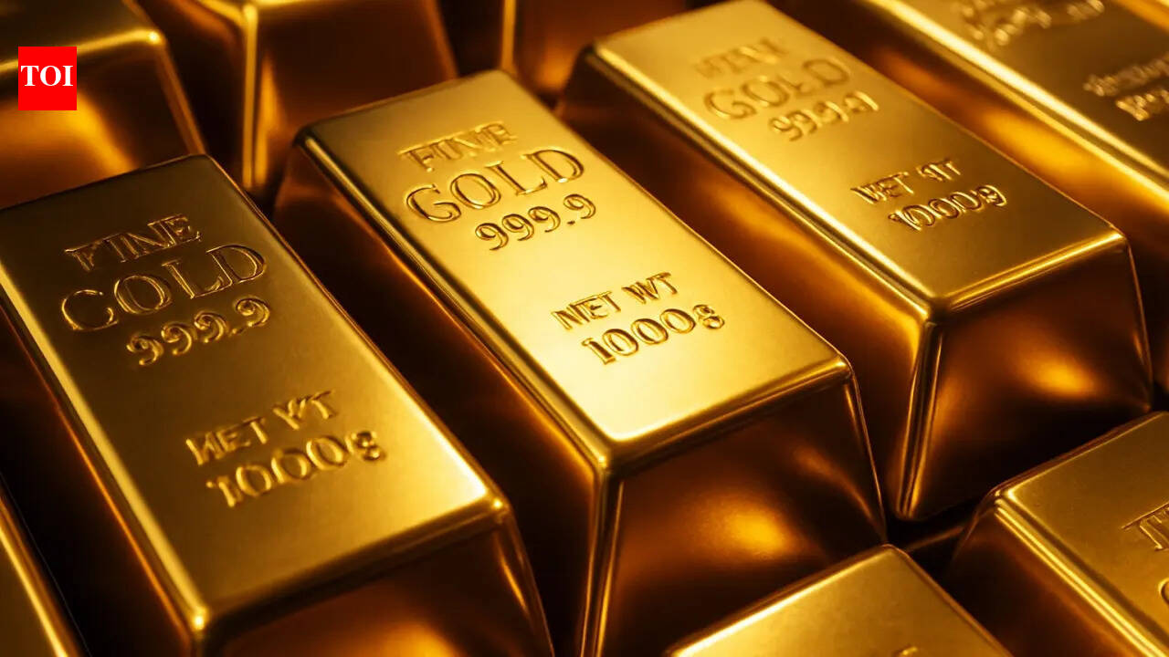 Gold, Silver Rate Today Live Updates: Gold prices hold steady; all eyes on US Federal Reserve meet