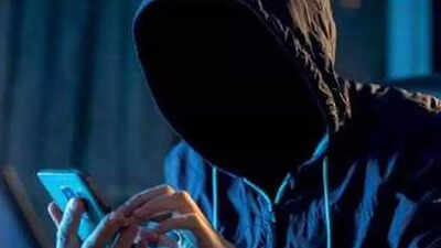 Maharashtra man falls for 2nd online share-trading scam to recover earlier loss, loses Rs 66L