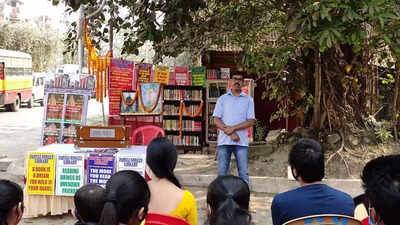 A broken refrigerator and 500 books: How Kalidas Haldar started a reading revolution on the streets of Kolkata