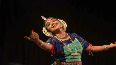  Charting dance in the age of AI