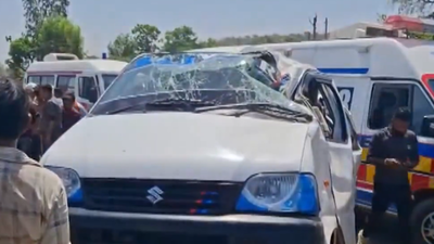 6 women killed, 8 injured after bus collides with van in Gujarat’s Sabarkantha