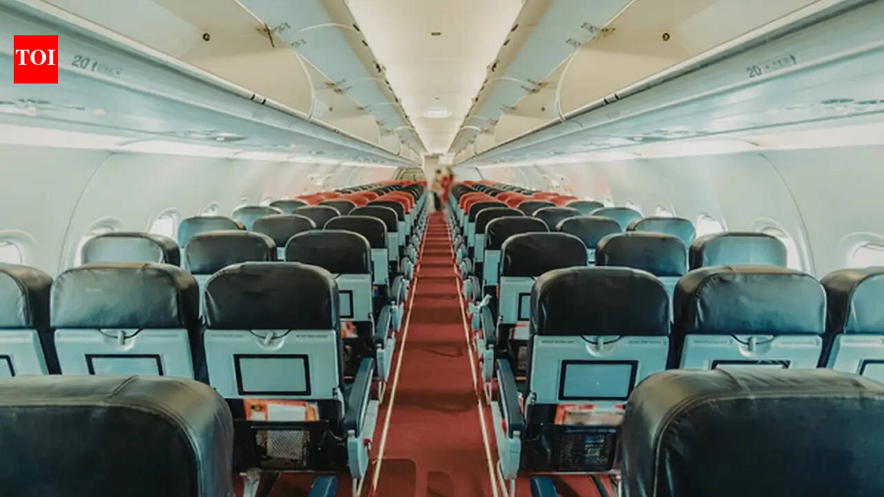 5 things travellers must do on an airplane that makes complete sense