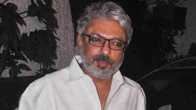 Sanjay Leela Bhansali plans 20-day 'mega sequence' for 'Love & War' this May - Reports