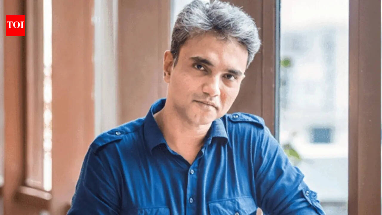 'Pati Patni Aur Woh Do' director Mudassar Aziz says Sooraj Barjatya praised 'Khel Khel Mein,' calling it a defining career moment