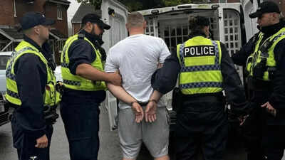 Ahmadi Religion of Peace and Light at center of major Crewe raid involving 500 police officers