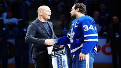 Elliotte Friedman confirms the Toronto Maple Leafs are considering Mats Sundin for a bigger position at their front office