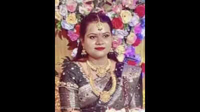 Newlywed woman among 3 killed in Jalgain road accident