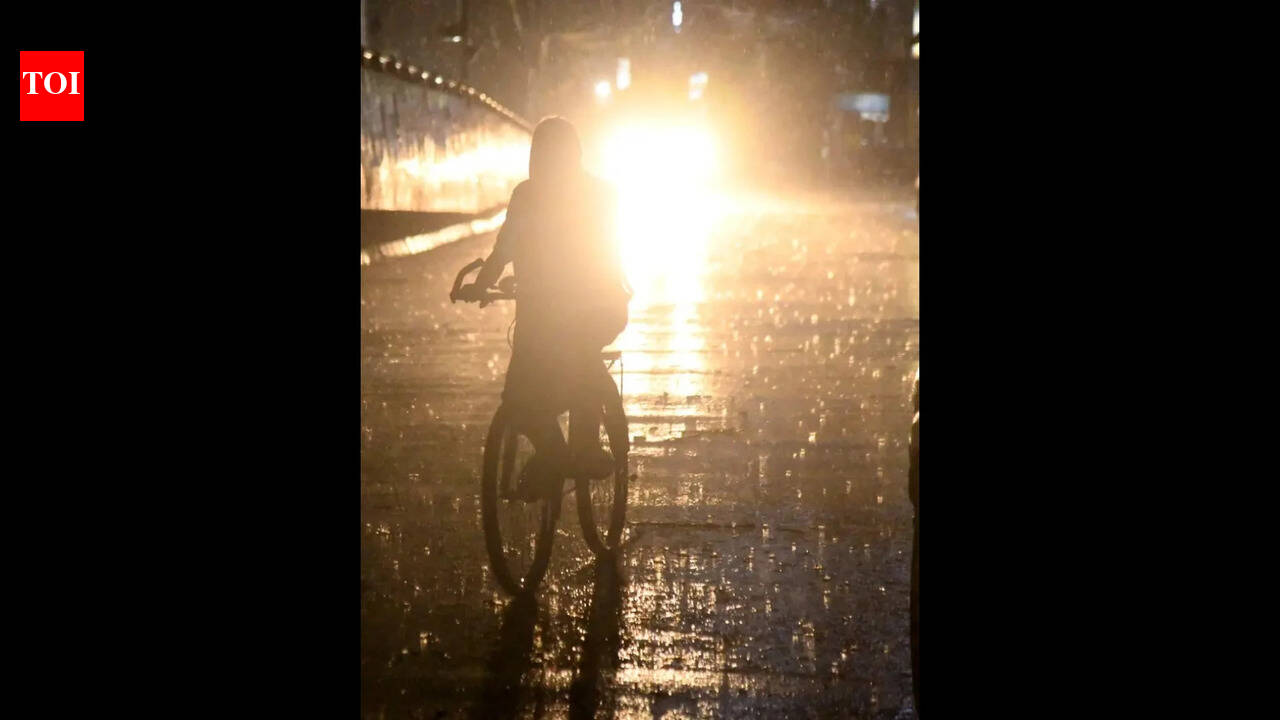 Rain brings relief in city from scorching heat