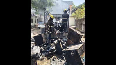 Multiple blazes reported in city, firemen battle intense heat