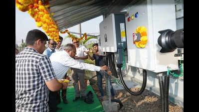 India’s first: Nagpur Metro installs solar panels between tracks at hingna depot