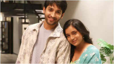 Itti Si Khushi wraps up: Sumbul Touqeer Khan and Rajat Verma complete shoot for the final episode.