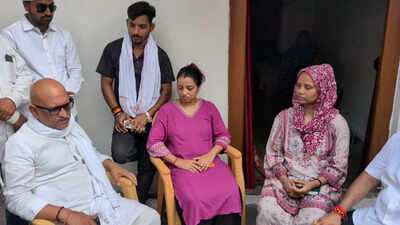 Ajay Rai meets Kashi lynching victim’s kin, seeks ₹2cr compensation