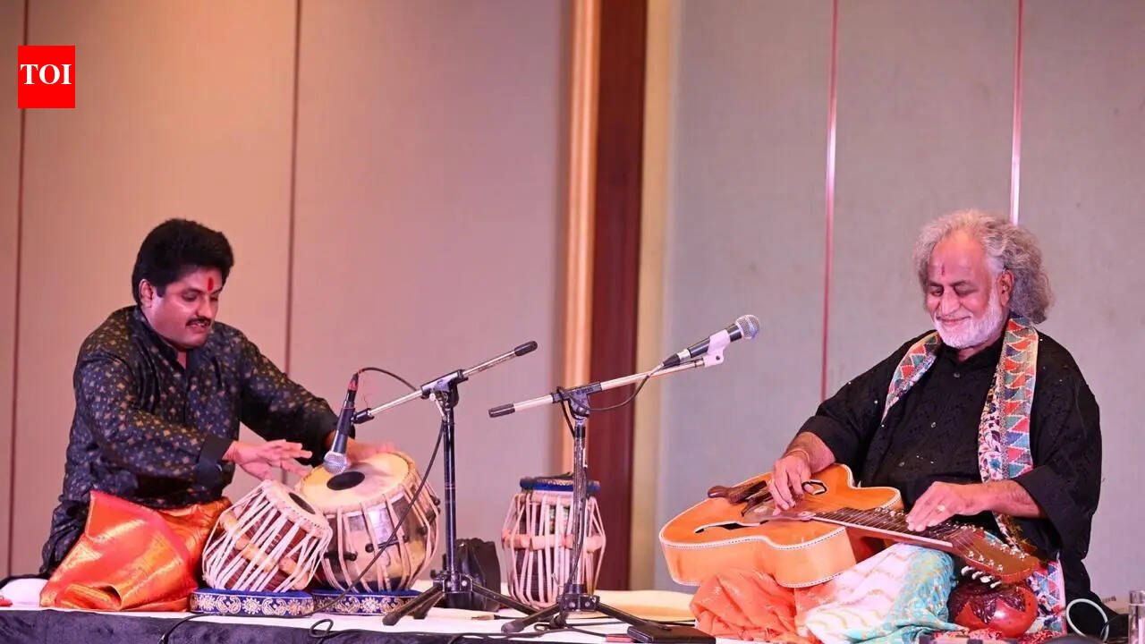 Audience says ‘aaj jaane ki zid na karo’ as Mohan’s Veena casts a spell