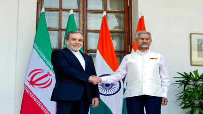 Araghchi dials Jaishankar to discuss West Asia situation | India News – The Times of India