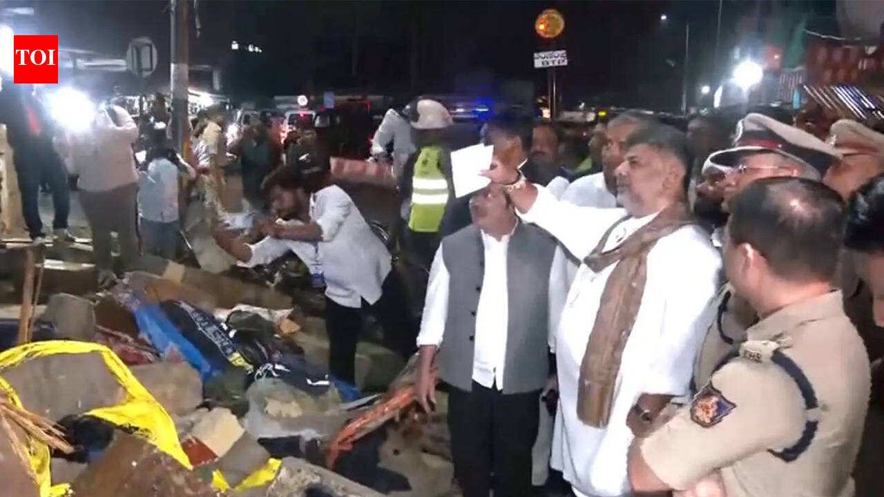 7 buried alive in Bengaluru hospital wall collapse