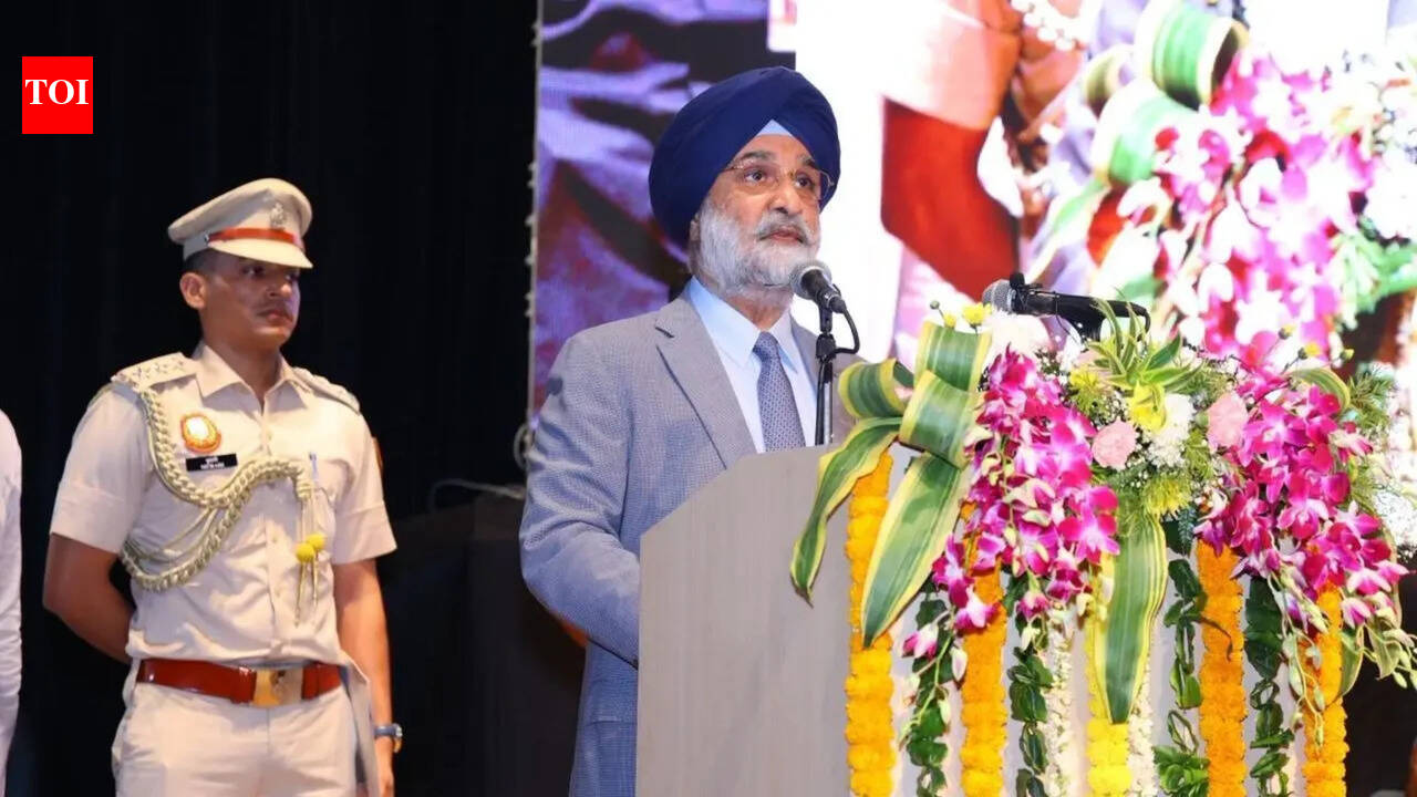 LG Sandhu celebrates Samanvay at IPCW