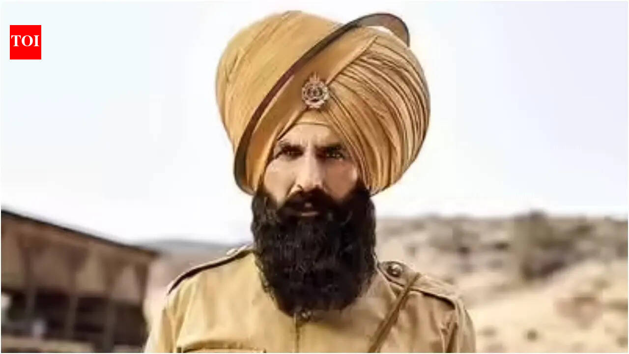Akshay Kumar’s ‘Kesari’ set caught fire due to ‘no safety measures’; 'crew watched it burn for two hours'