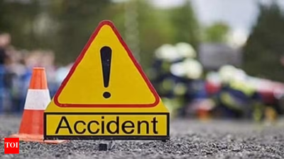 2 dead, 5 injured as car collides with bus in Jharkhand