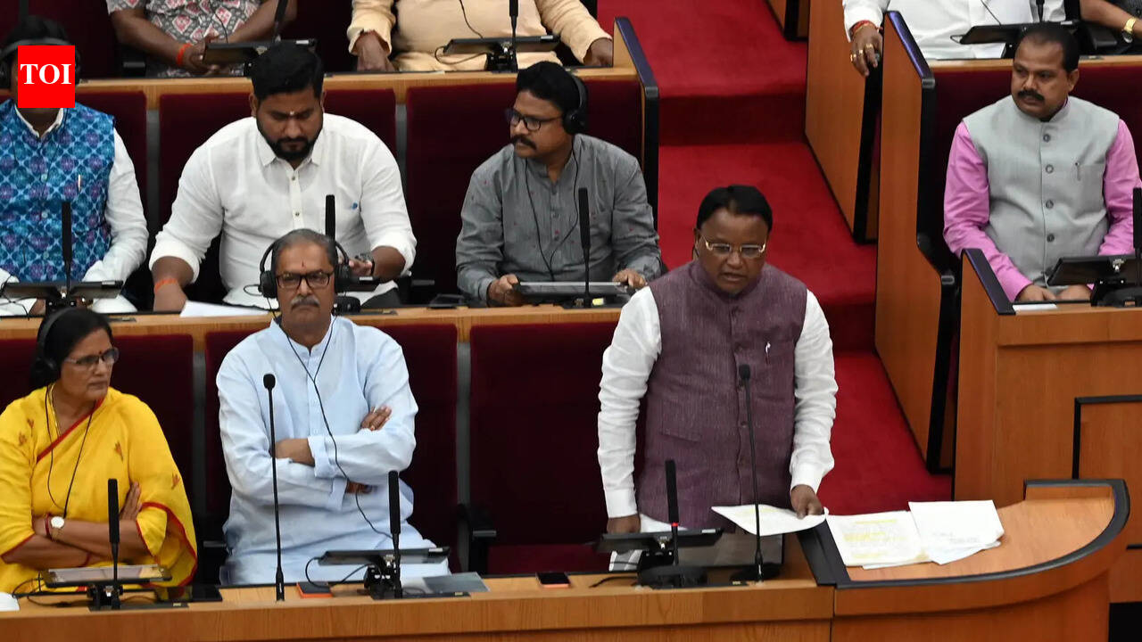 CM Majhi, Naveen spar as quota debate triggers political face-off