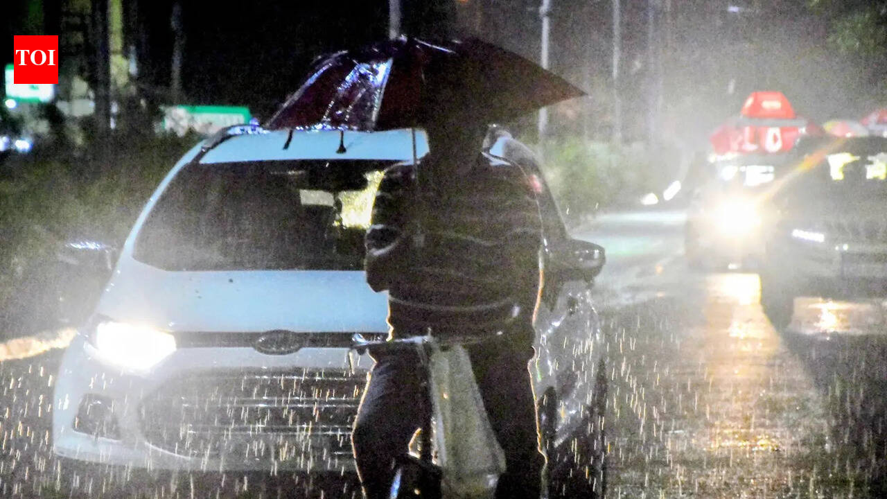 Rain, thunderstorm lash Bhubaneswar and Cuttack