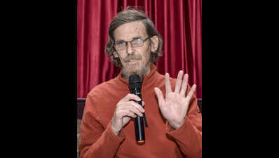 Activists seek CM help with teacher crisis in govt schools