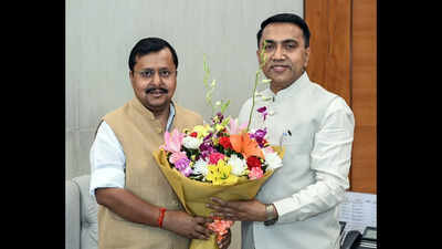 CM meets BJP national president, discusses state cabinet reshuffle