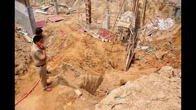 Laborer killed in wall collapse at hosp const site