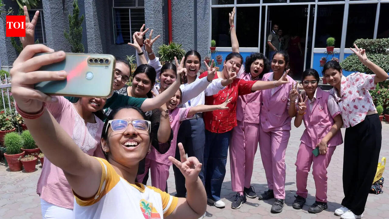 UP pass rate above 98% in ICSE &amp; ISC exams, better than last year