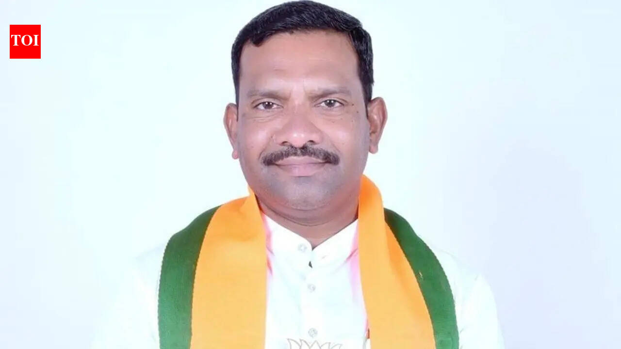 Dumper rams BJP MP Hemant Savara’s car near Mumbai; driver suffers fracture