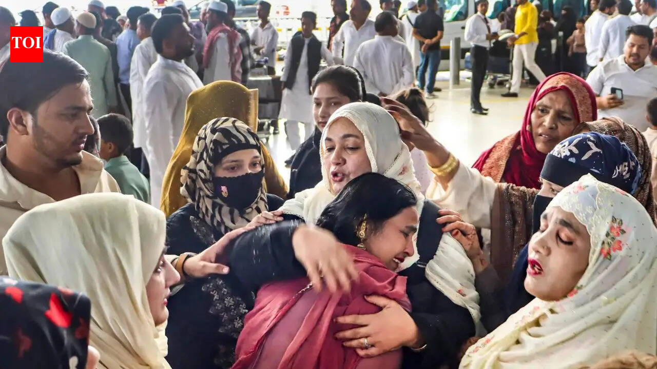 Haj pilgrims face Rs 10,000 fare shock, airlines cite rising fuel costs