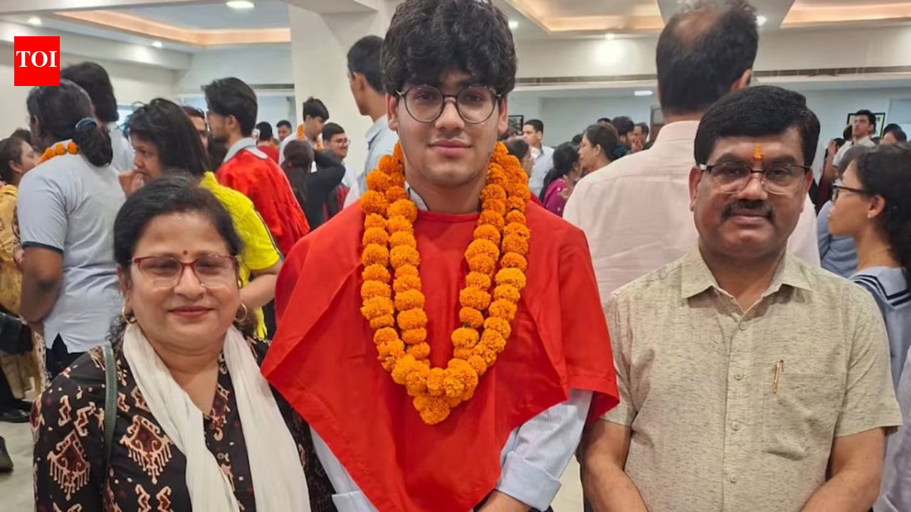Meet Siddhart, a topper who studied just 4 hours a day and scored 99.25%: 6 lessons parents can take from his stress-free routine