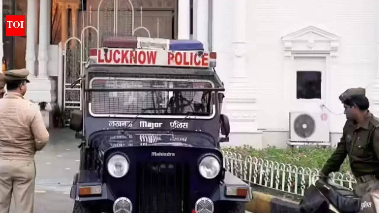 UP property dealer falls from 11th floor, dies