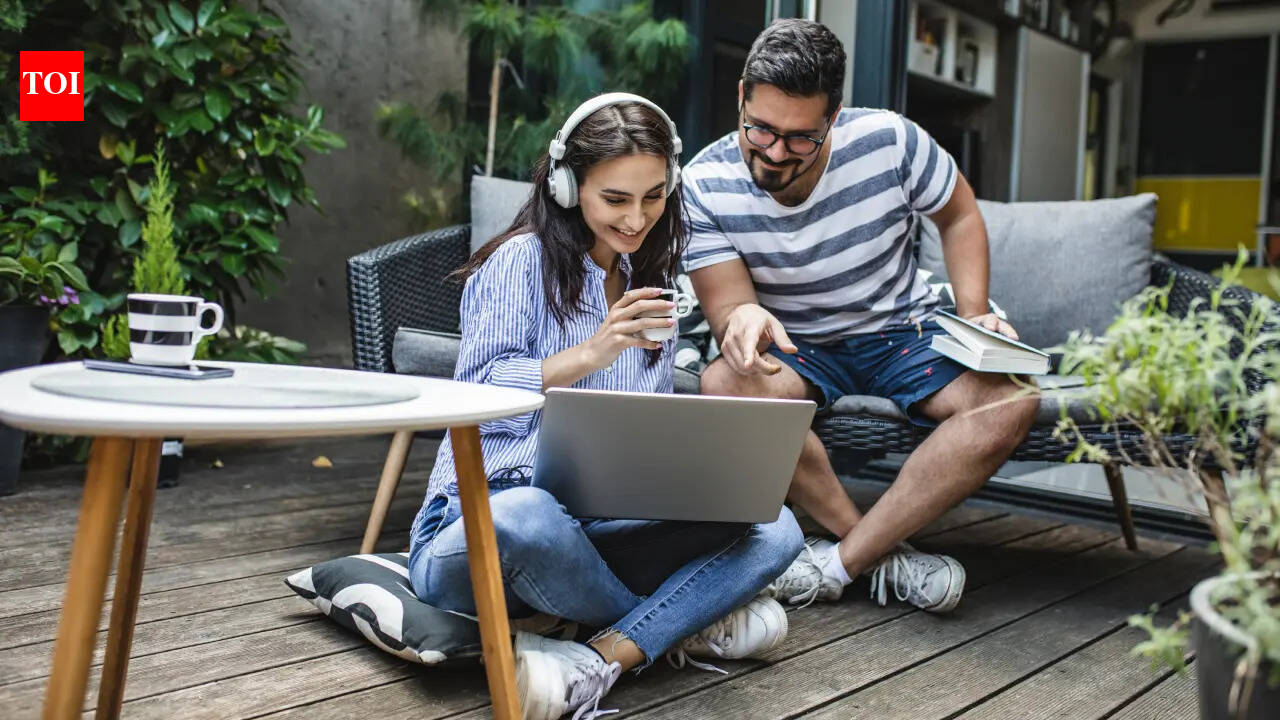 Things you’ll only realise about your partner when you WFH together